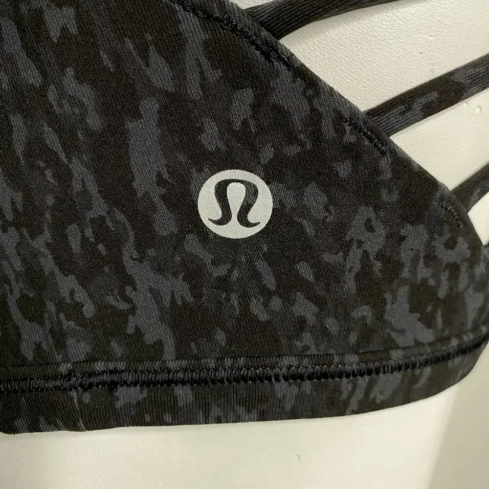 Lululemon Free To Be Bra size 14